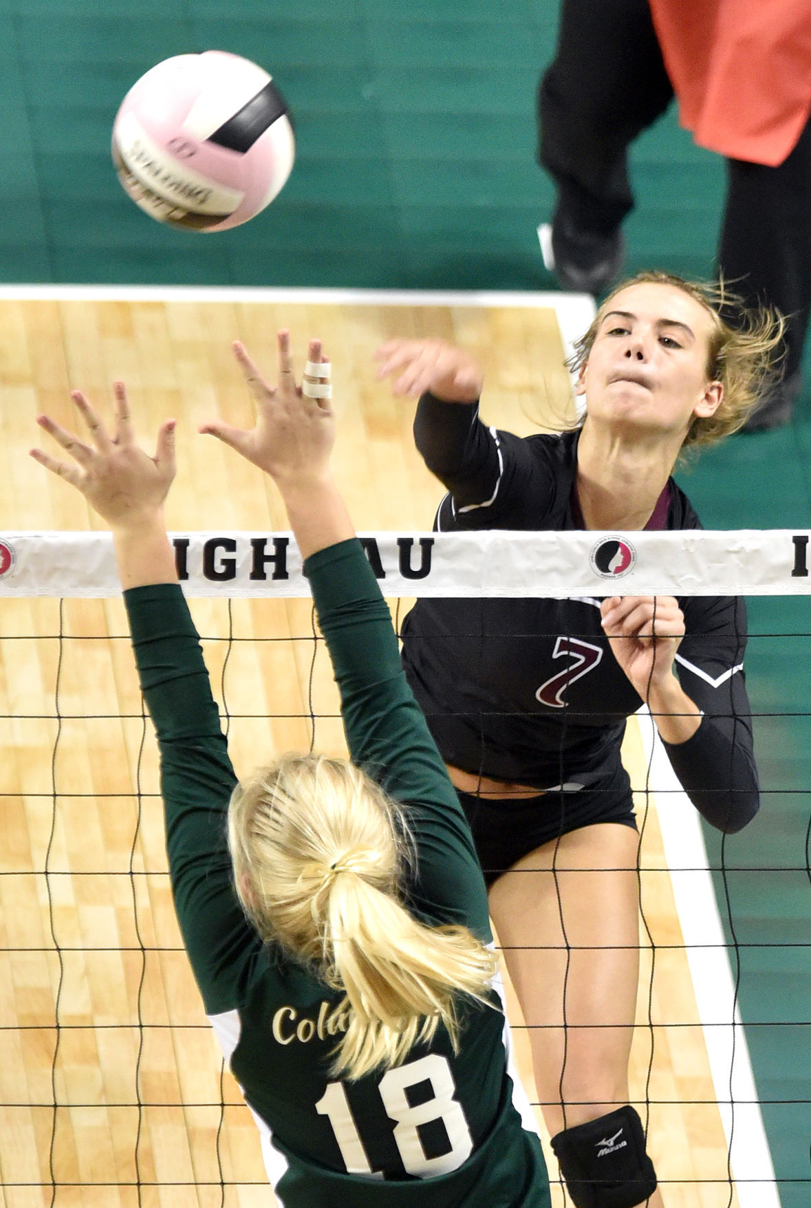 Western Christian vs Waterloo Columbus state volleyball